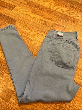 NWT Wax Jean Women's High-Rise Skinny Push Up Booty Jeans.